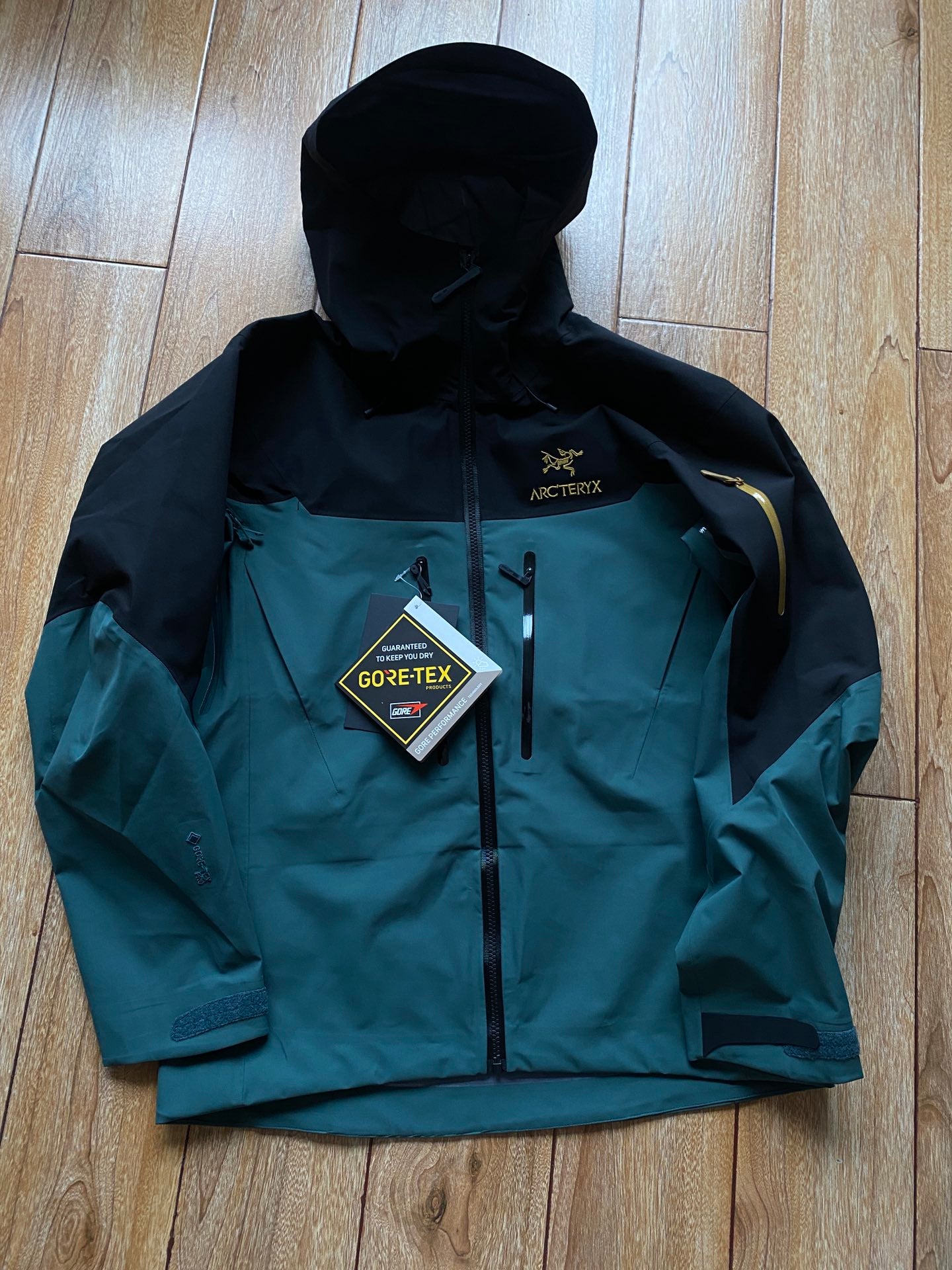 Arc'teryx Alpha SV - MULTIPLE COLOURS – Shanghibuy